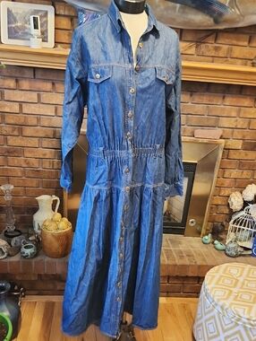 Vintage Blue Denim Button-Front Long Sleeve Dress Size 12 Faux Pockets Western